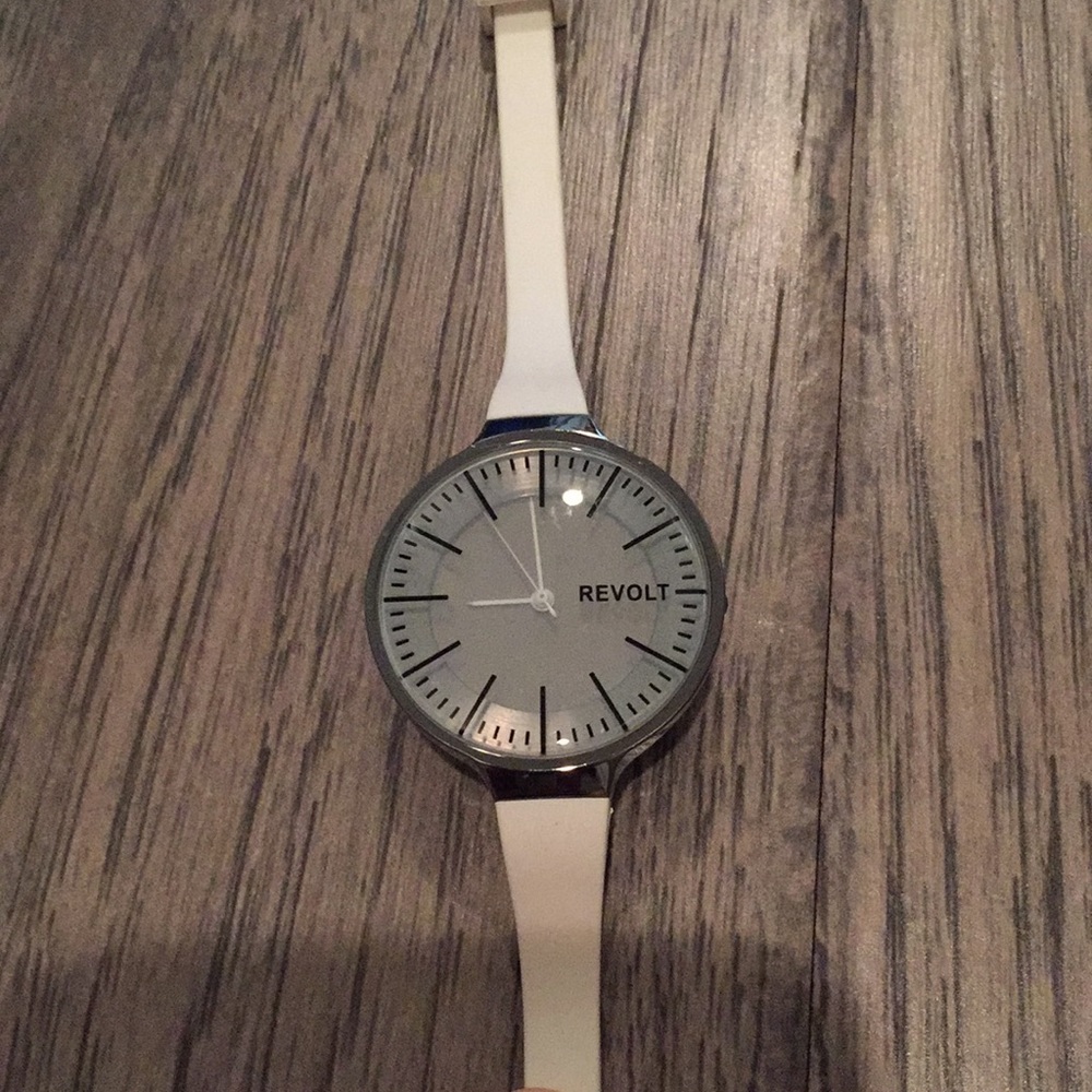 Watch - Picture 3 of 4